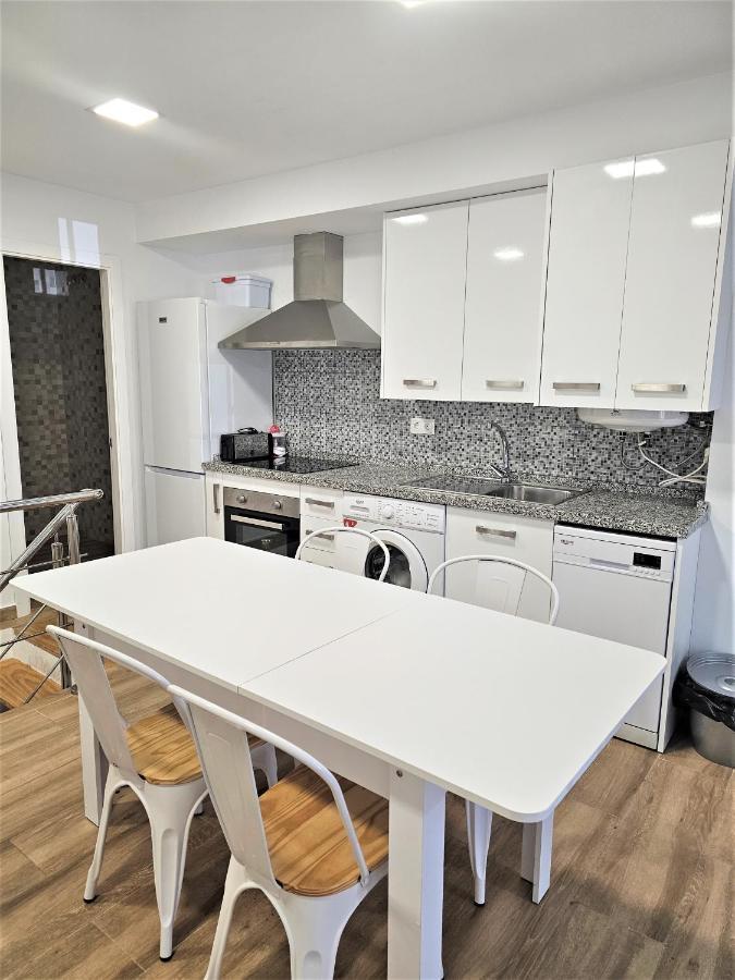Apartamentos Plaza Santo Domingo กาดิซ ภายนอก รูปภาพ
